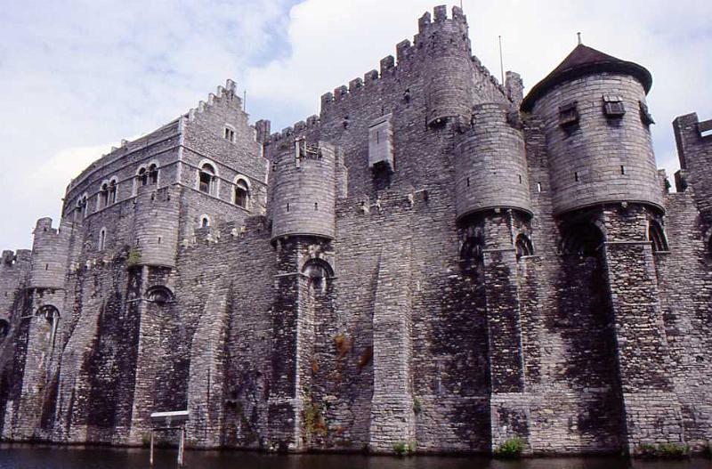 89-Gand, il castello dei Conti (1180),21 agosto 1989.jpg